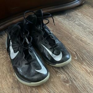 Size 13 Nike (prime hype)used grey and silver